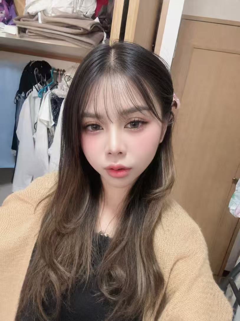 新人カオリ（22歳）
